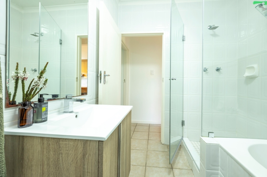 To Let 2 Bedroom Property for Rent in Sonstraal Heights Western Cape